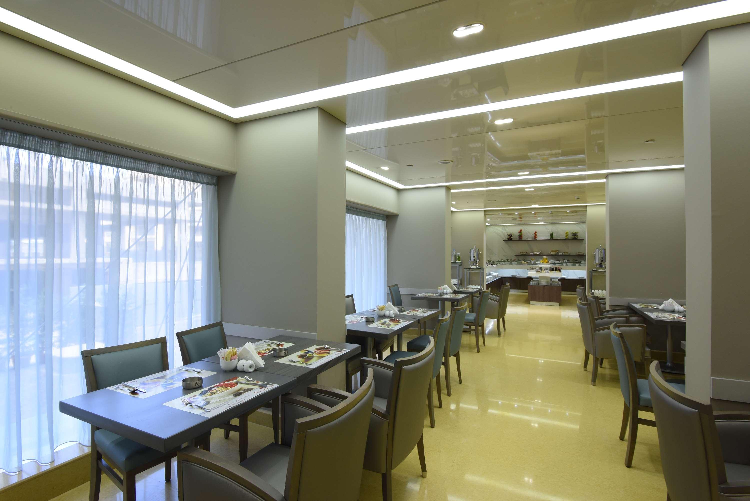 Hotel Ramada By Wyndham Downtown Beyrouth Extérieur photo
