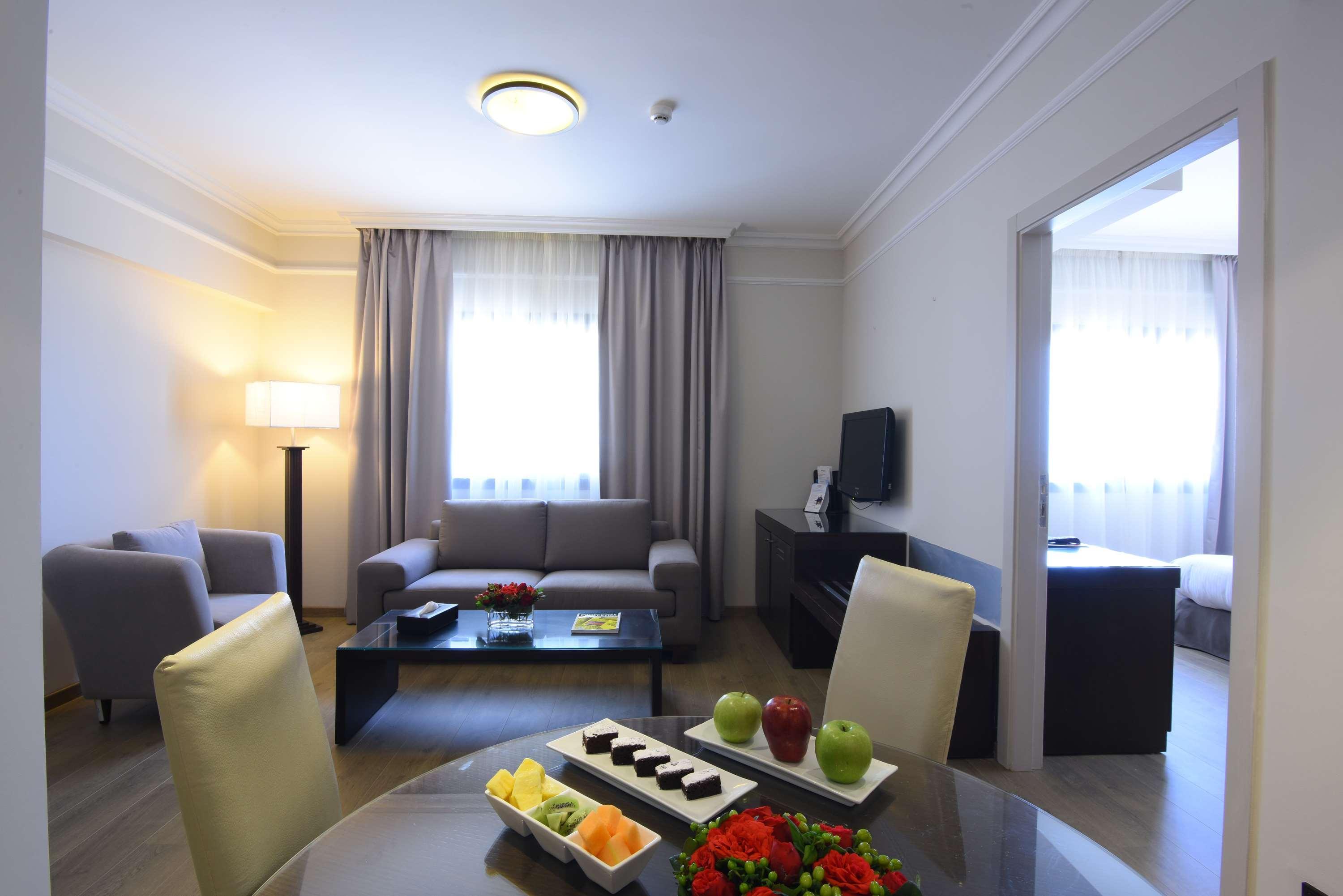 Hotel Ramada By Wyndham Downtown Beyrouth Extérieur photo