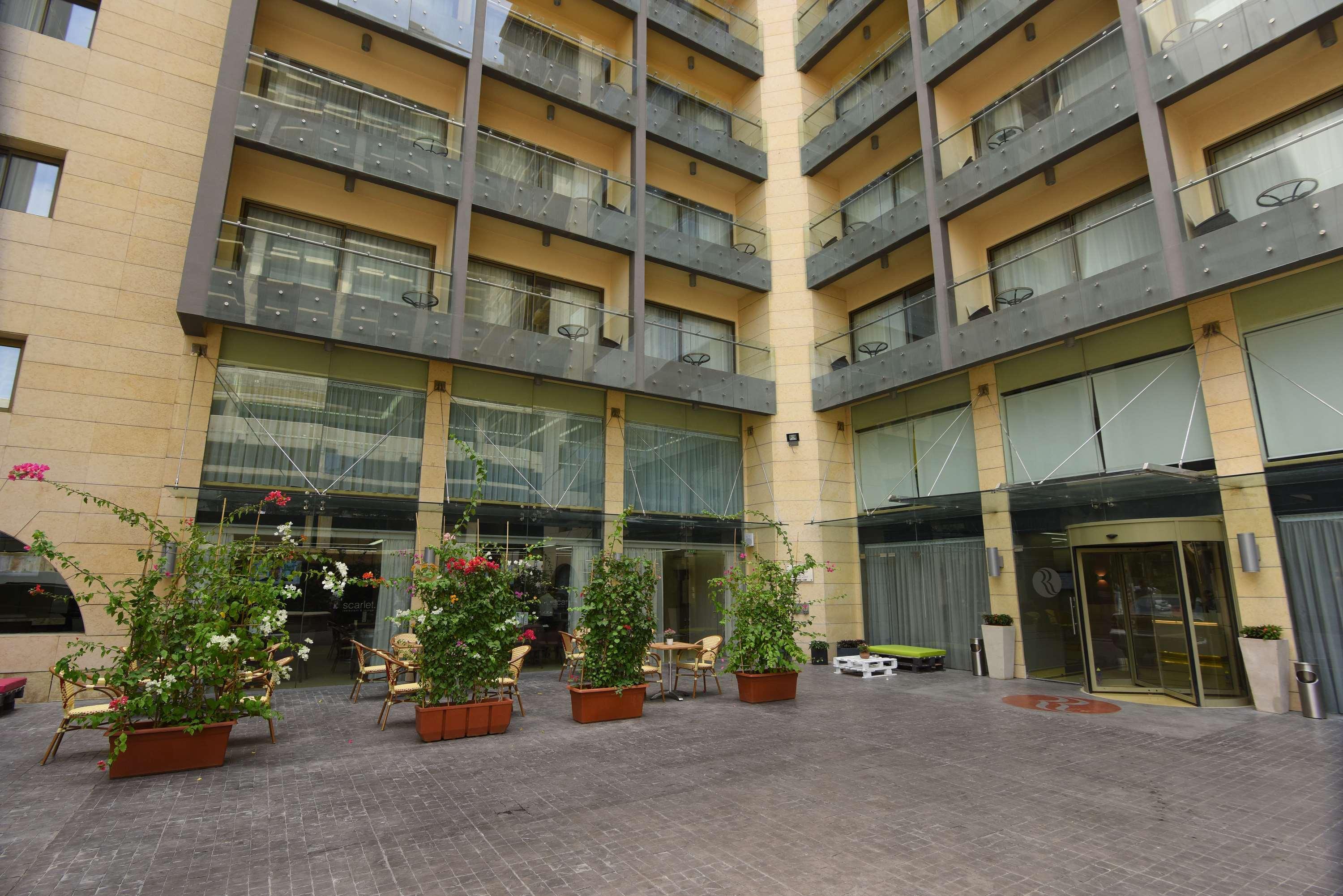 Hotel Ramada By Wyndham Downtown Beyrouth Extérieur photo