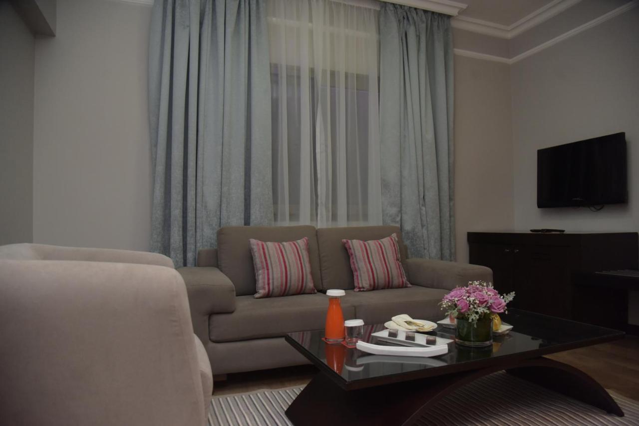Hotel Ramada By Wyndham Downtown Beyrouth Extérieur photo