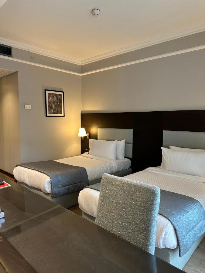 Hotel Ramada By Wyndham Downtown Beyrouth Extérieur photo