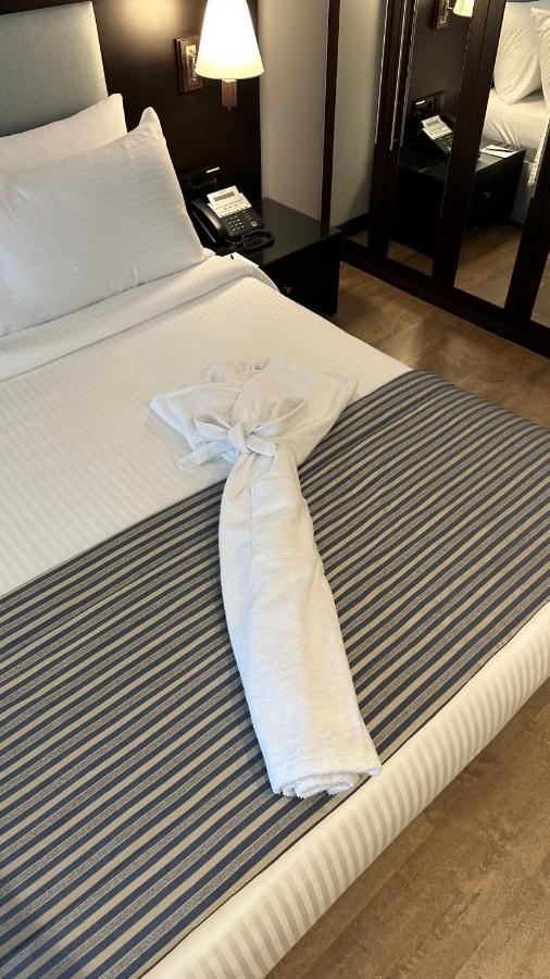 Hotel Ramada By Wyndham Downtown Beyrouth Extérieur photo