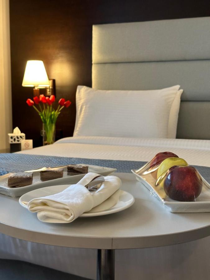 Hotel Ramada By Wyndham Downtown Beyrouth Extérieur photo