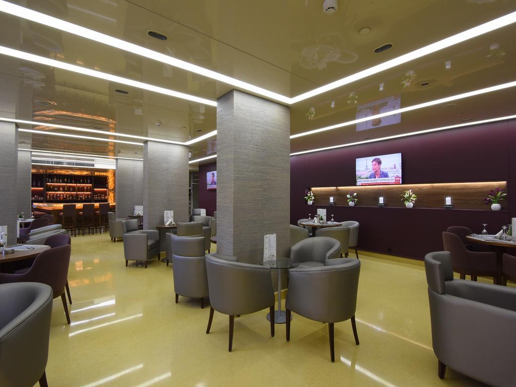 Hotel Ramada By Wyndham Downtown Beyrouth Extérieur photo