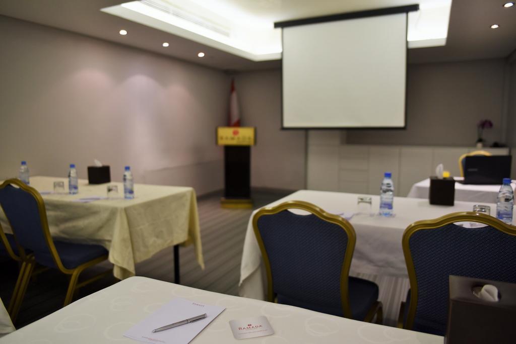 Hotel Ramada By Wyndham Downtown Beyrouth Extérieur photo