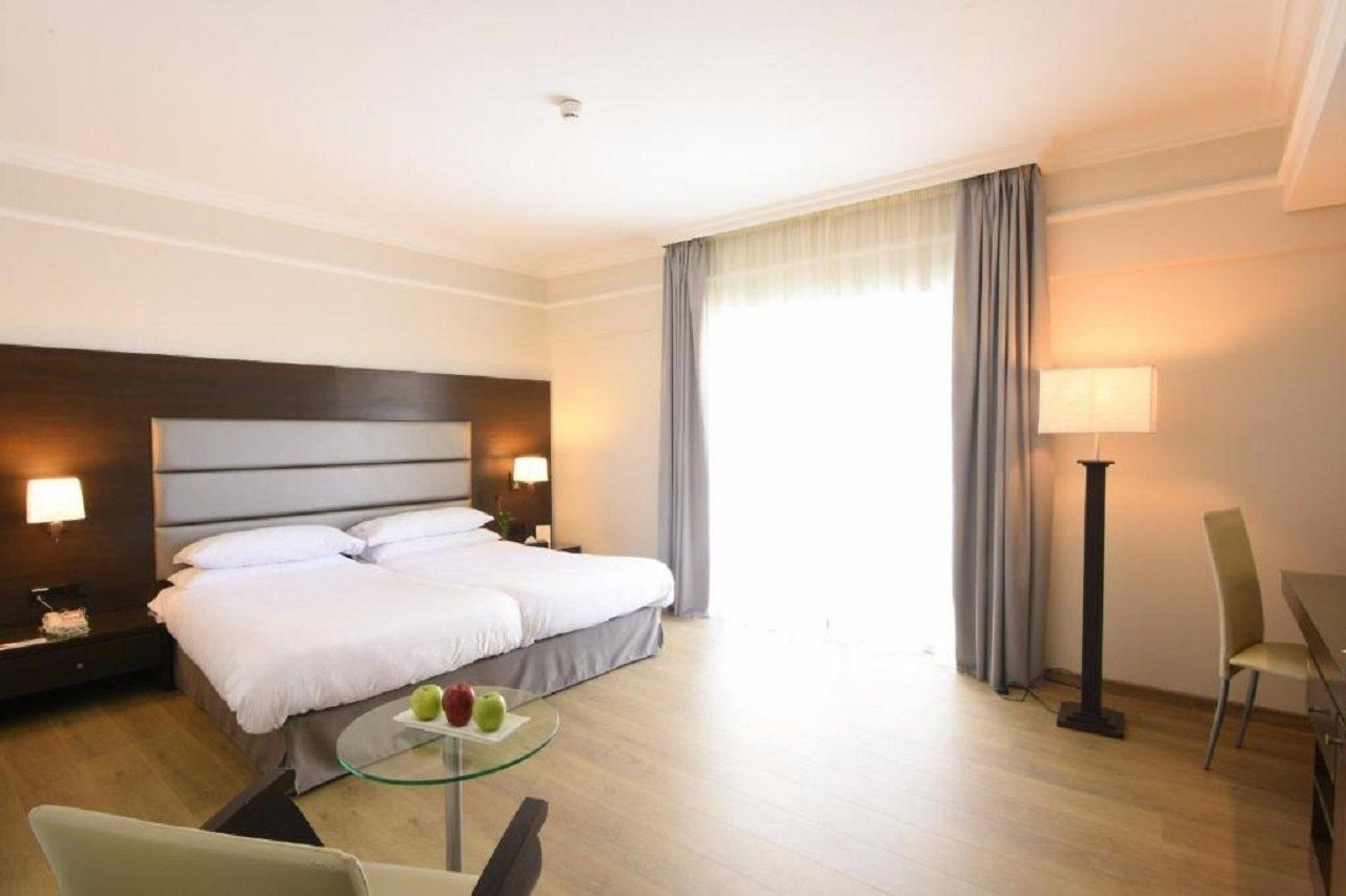 Hotel Ramada By Wyndham Downtown Beyrouth Extérieur photo